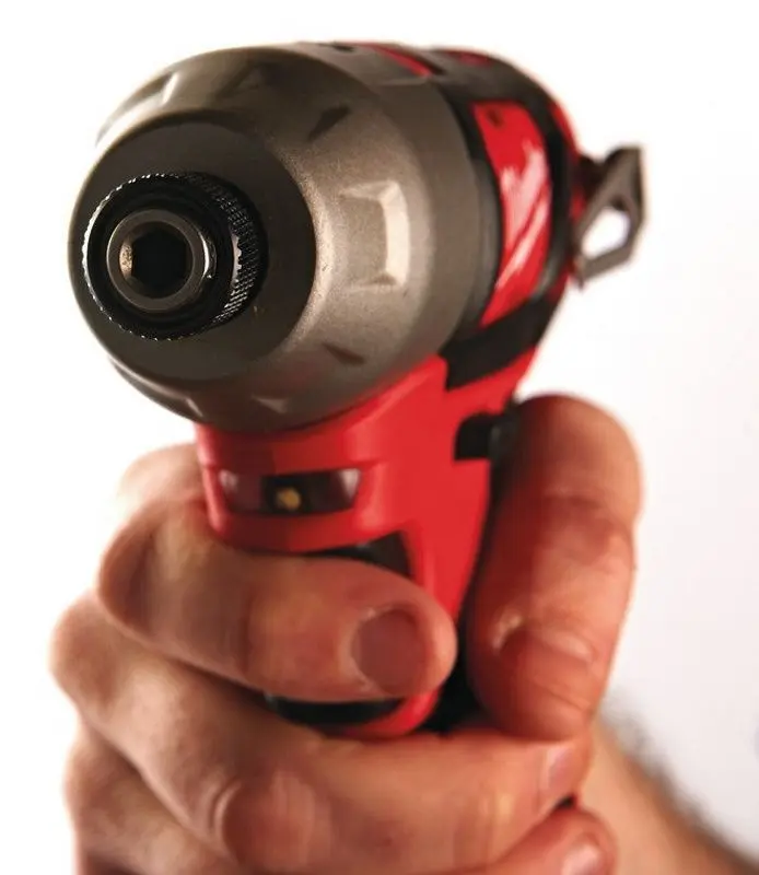 Masina de insurubat cu percutie cu acumulator Milwaukee M12 BID-202C