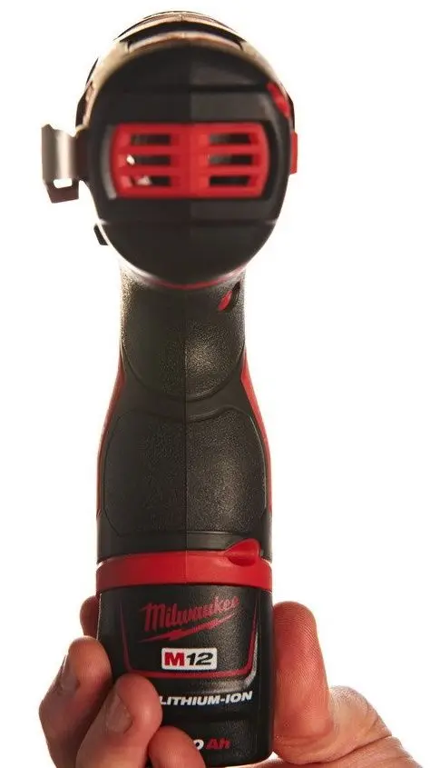 Masina de insurubat cu percutie cu acumulator Milwaukee M12 BID-202C