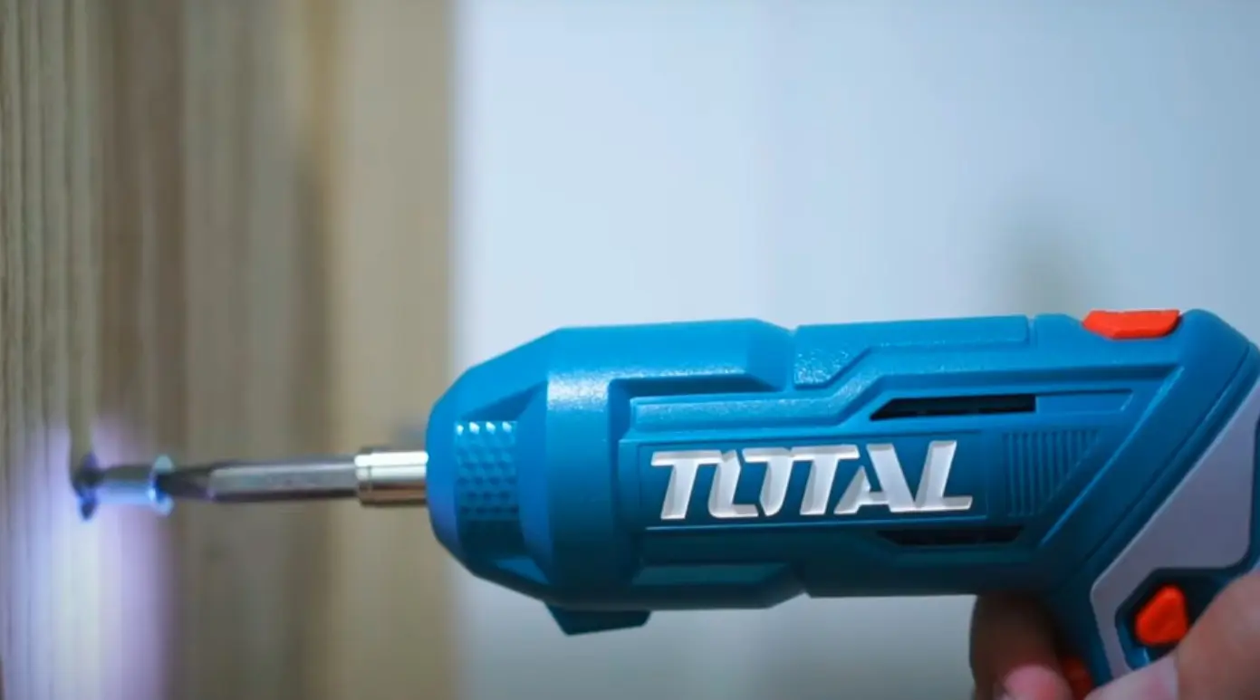 Аккумуляторная отвёртка Total TSDLI0442