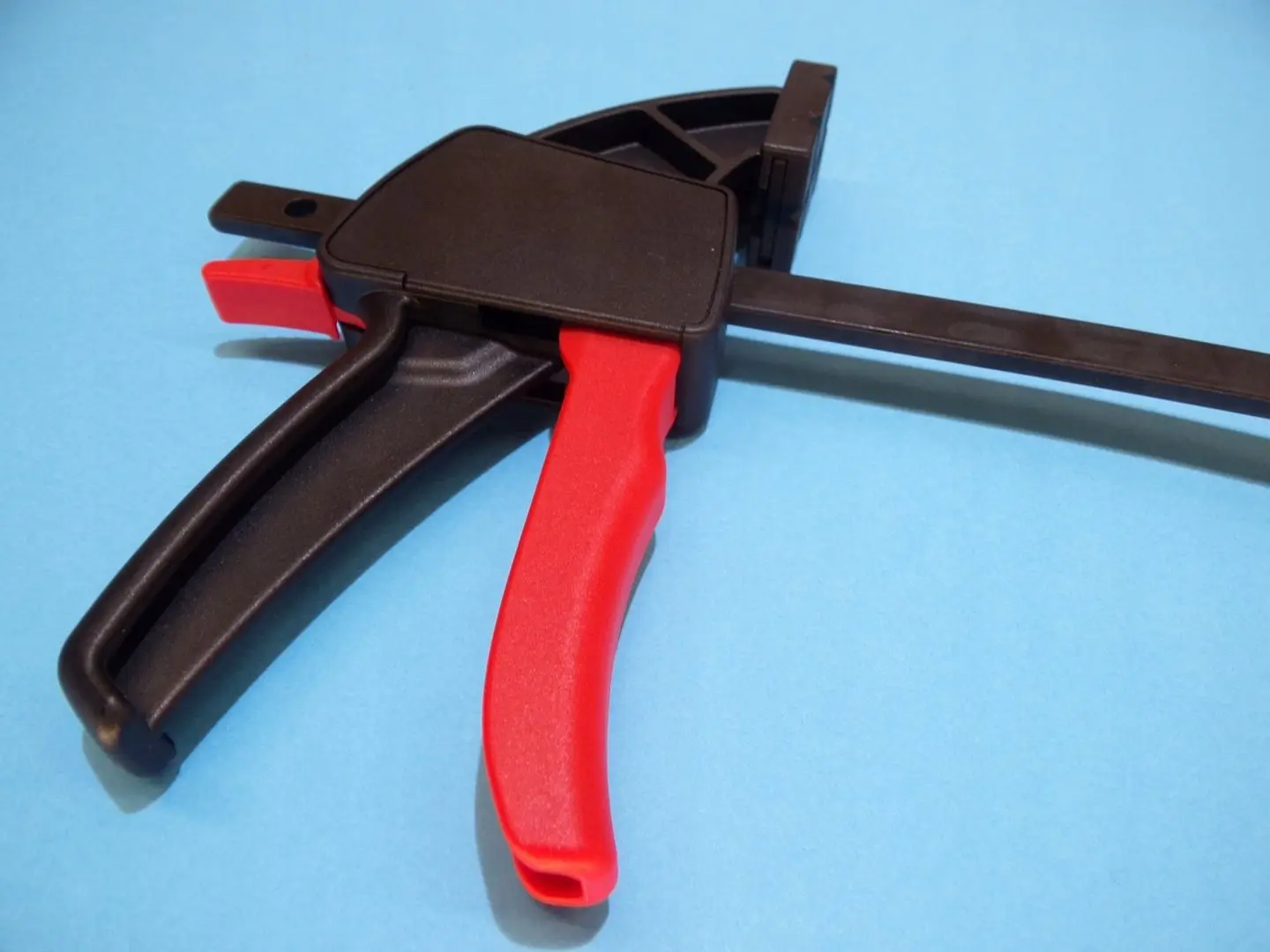 Clema pentru timplarie Kraft&Dele KD10704 (Black)