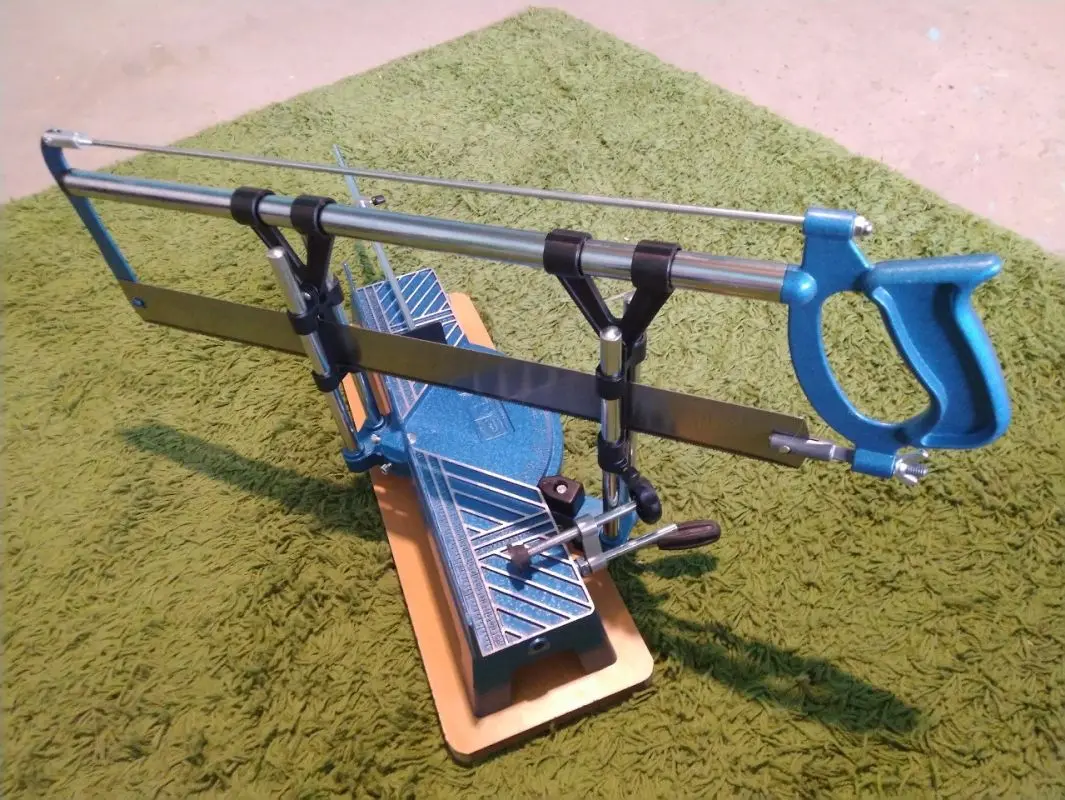 Стусло поворотное с ножовкой Top Tools 10A035