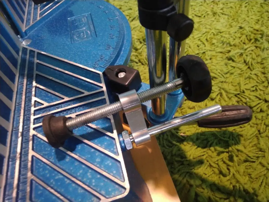 Стусло поворотное с ножовкой Top Tools 10A035