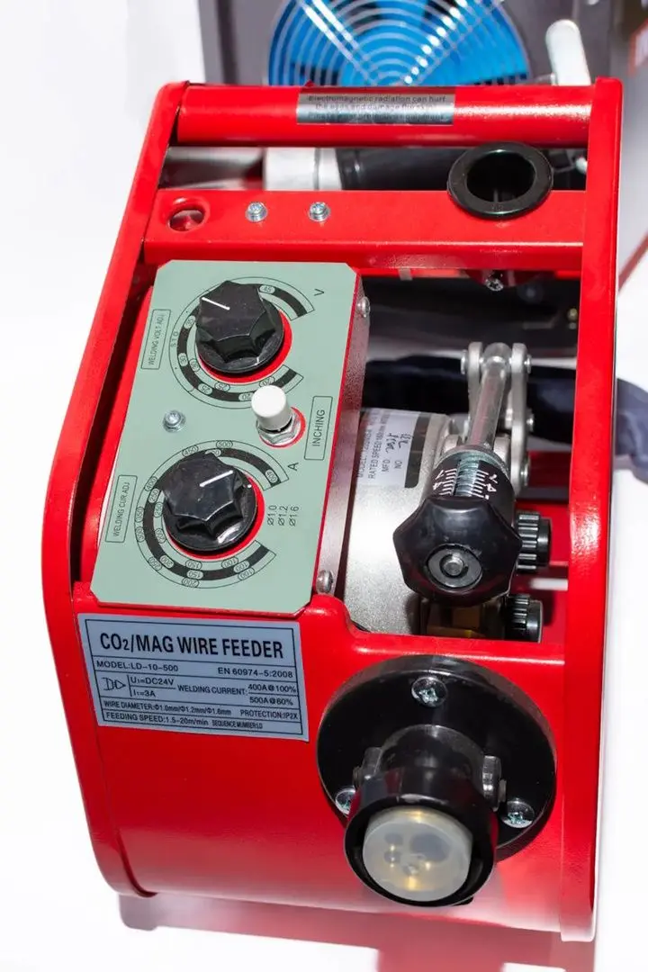 Aparat de sudat Vector Plus MIG500F (Black/Red)