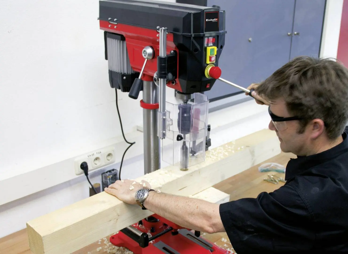 Mașină de găurit Einhell TE-BD 750 E