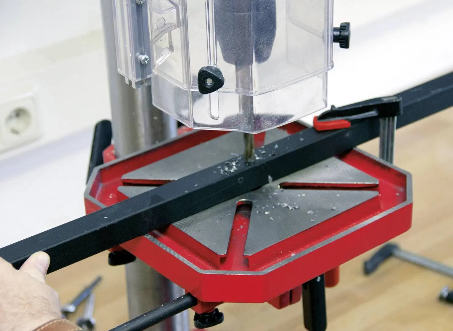 Mașină de găurit Einhell TE-BD 750 E