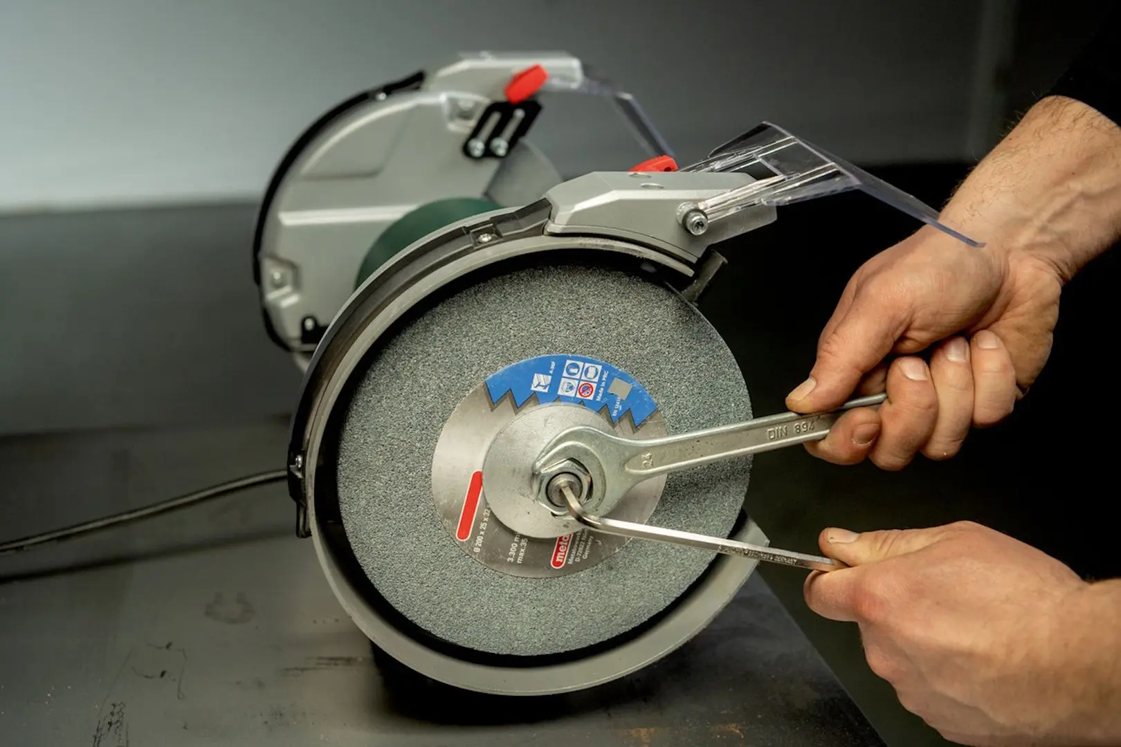 Polizor de banc Metabo DS 150 Plus