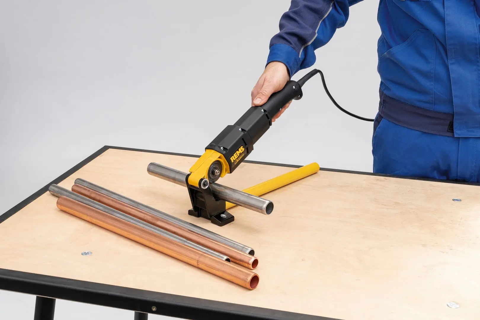 Электрический труборез Rems Nano 844010