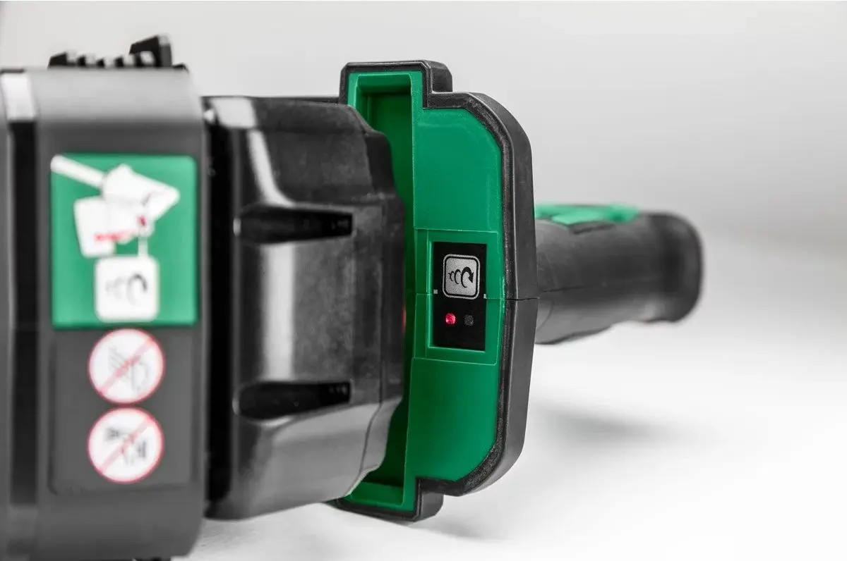 Vibrator pentru beton Hikoki UV3628DAW4Z