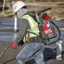 Vibrator de beton cu rucsac Milwaukee MX FUEL 4933479595 Thumb