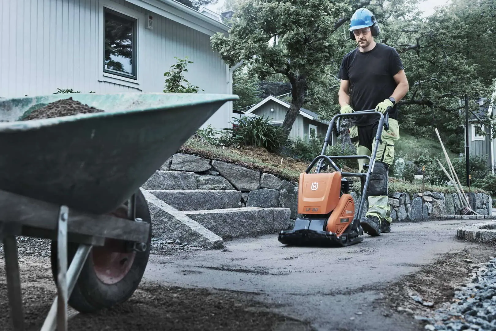 Placa compactoare pe benzina Husqvarna LF 80 LAT