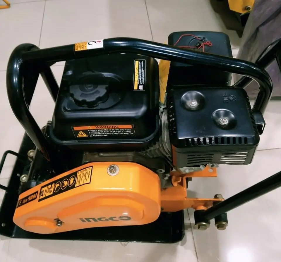 Виброплита бензиновая Ingco GCP060-2