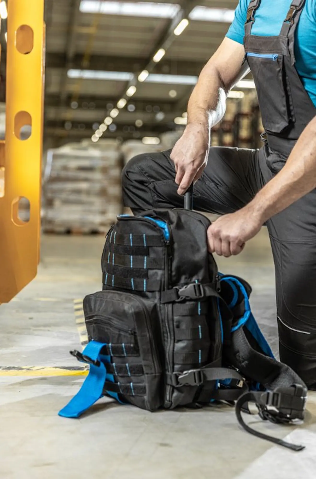 Rucsac pentru instrumente Hoegert HT7G220 (Black/Blue)