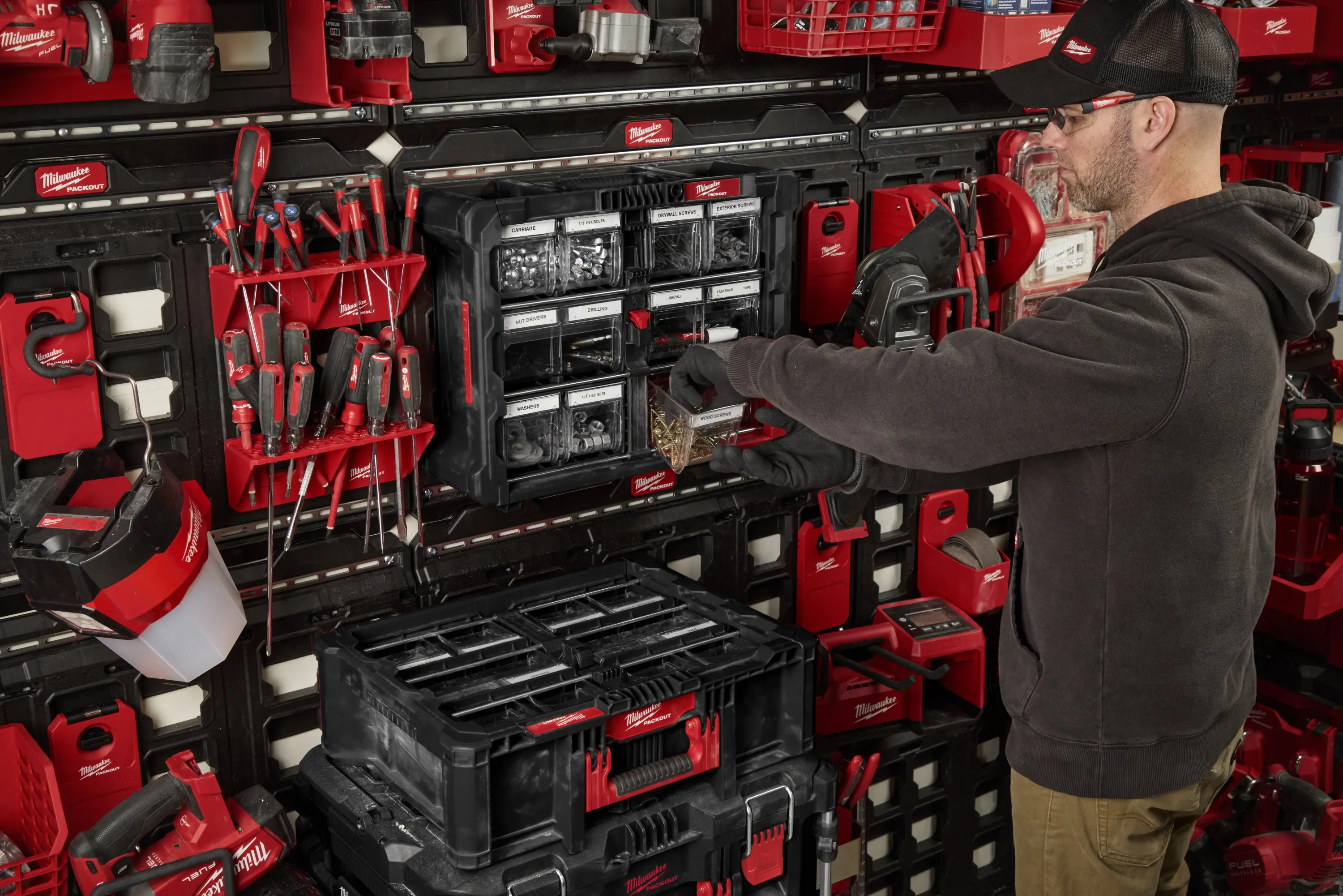 Органайзер Milwaukee PackOut 4932498323 (Black/Red) - 5