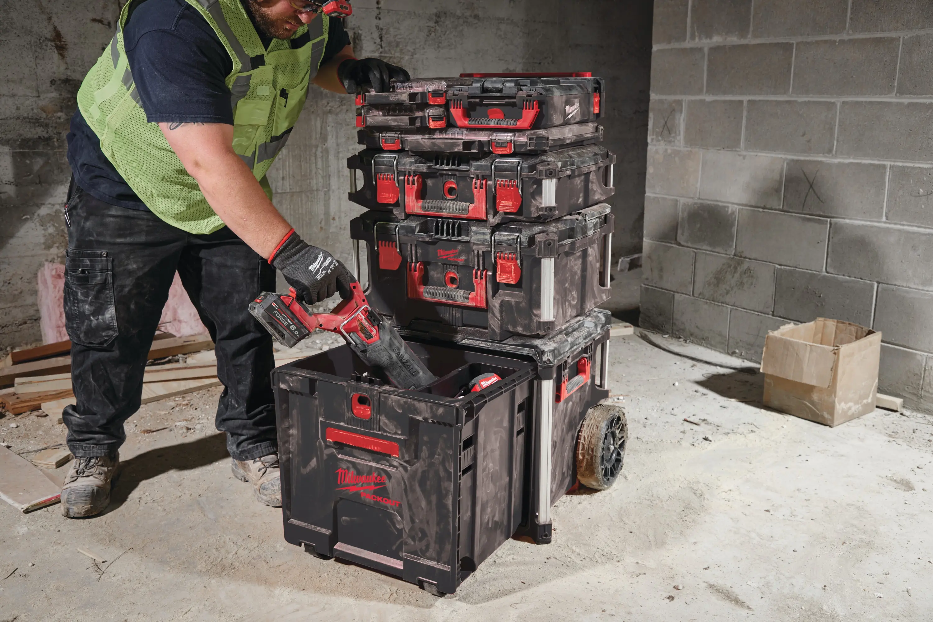 Ящик для инструментов Milwaukee PackOut 4932498651 (Black/Red) - 3