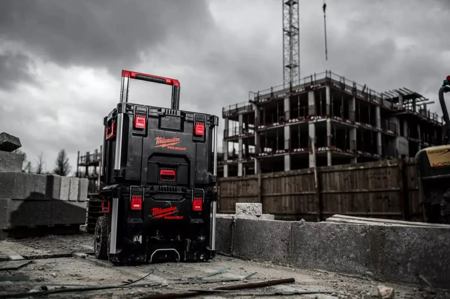 Ящик для инструментов Milwaukee Packout XL 4932478162 (Black/Red) - 4