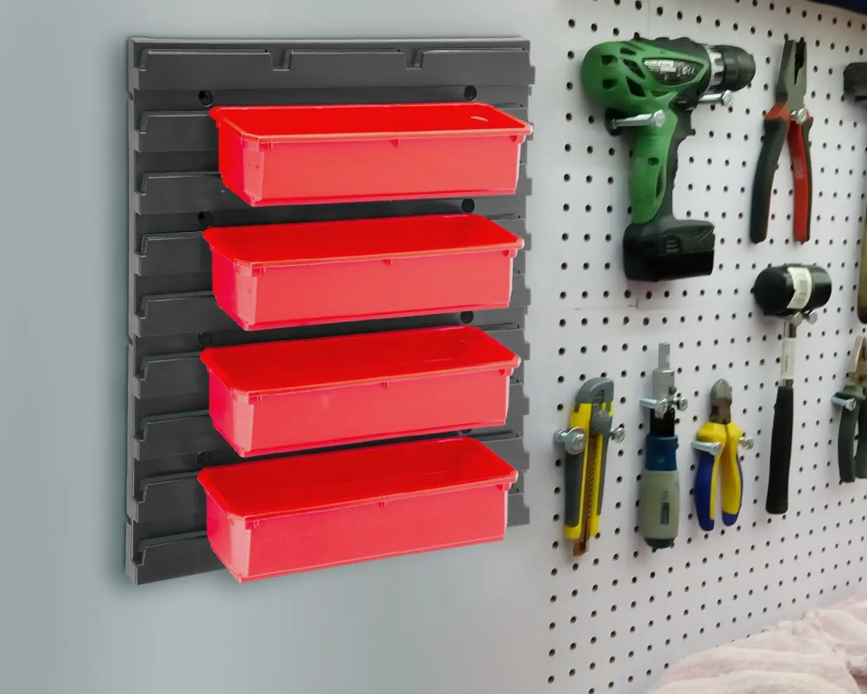 Настенный органайзер QBrick ONE Organizer M/L 239891 (Red/Black)