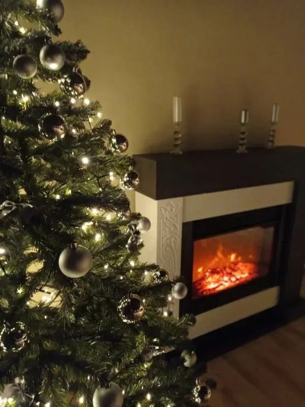 Semineu Neon cu focar Mirabela (Black/White)