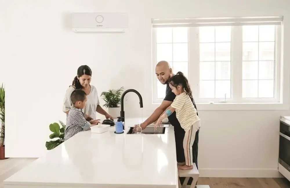 Climatizor sistem-split Bosch Climate 3000i CL3000I-Set 35 WE (White)