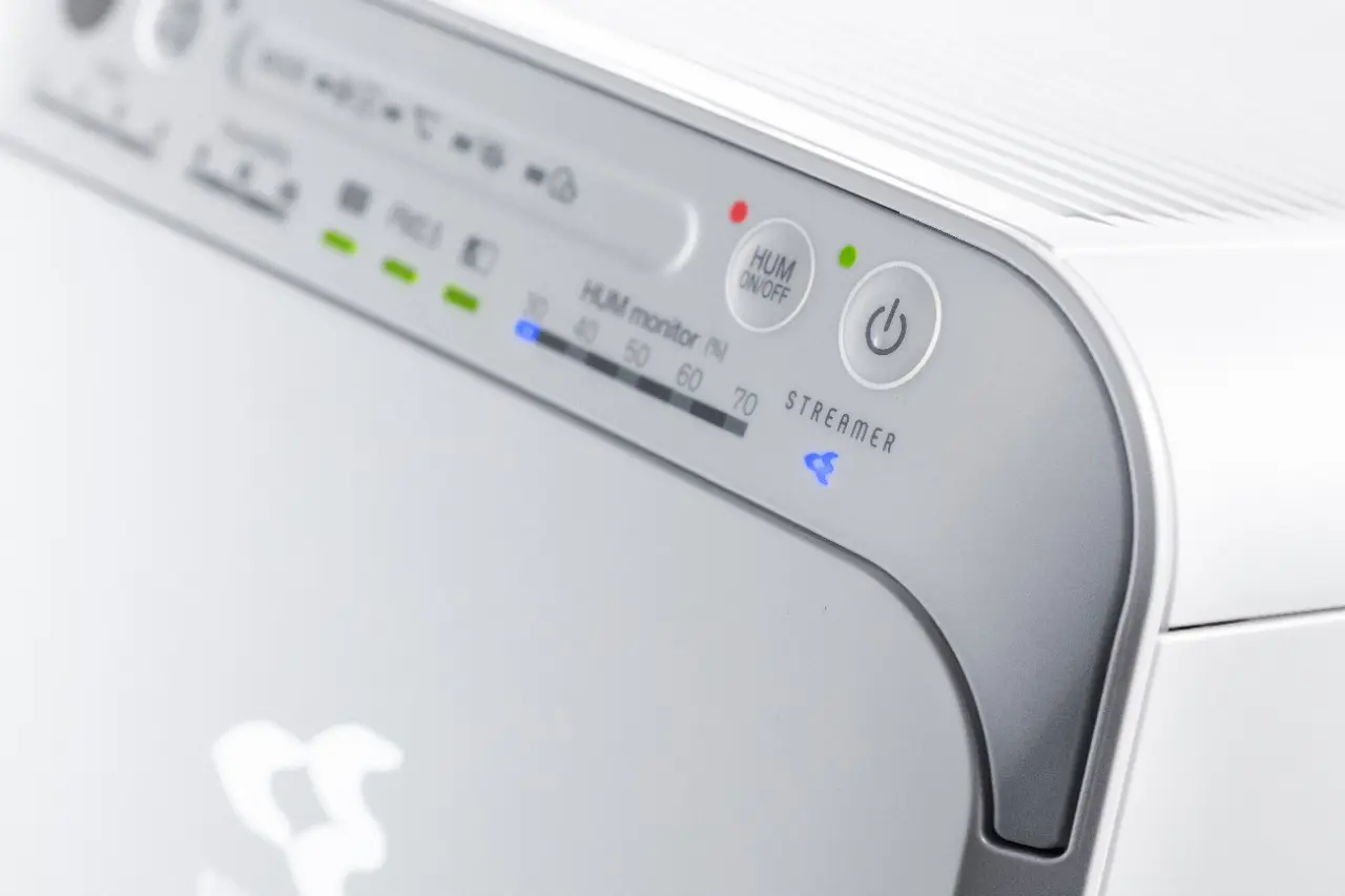 Воздухоочиститель-увлажнитель Daikin MCK55W (White)