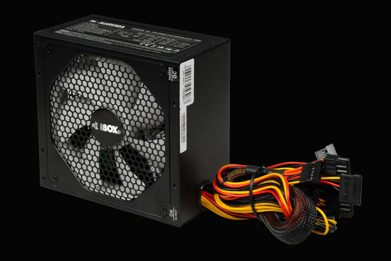 Блок питания iBOX Aurora 600W (Black)