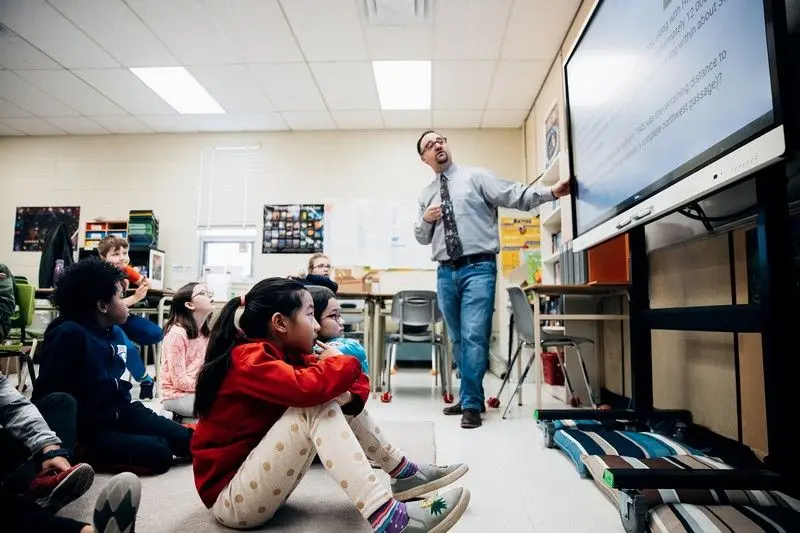 Интерактивная доска Smart Technologies Board 65'' MX265-V3N (White/Black)