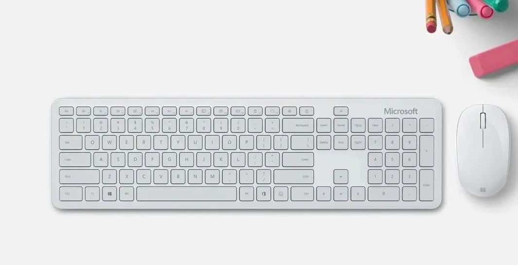 Беспроводной комплект клавиатура + мышь Microsoft QHG-00051 (White) - 4