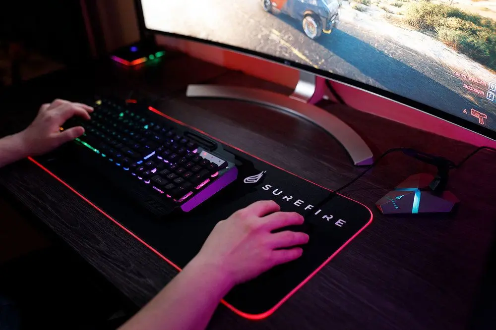 Covoras pentru mouse Surefire Silent Flight RGB-680 (Black)