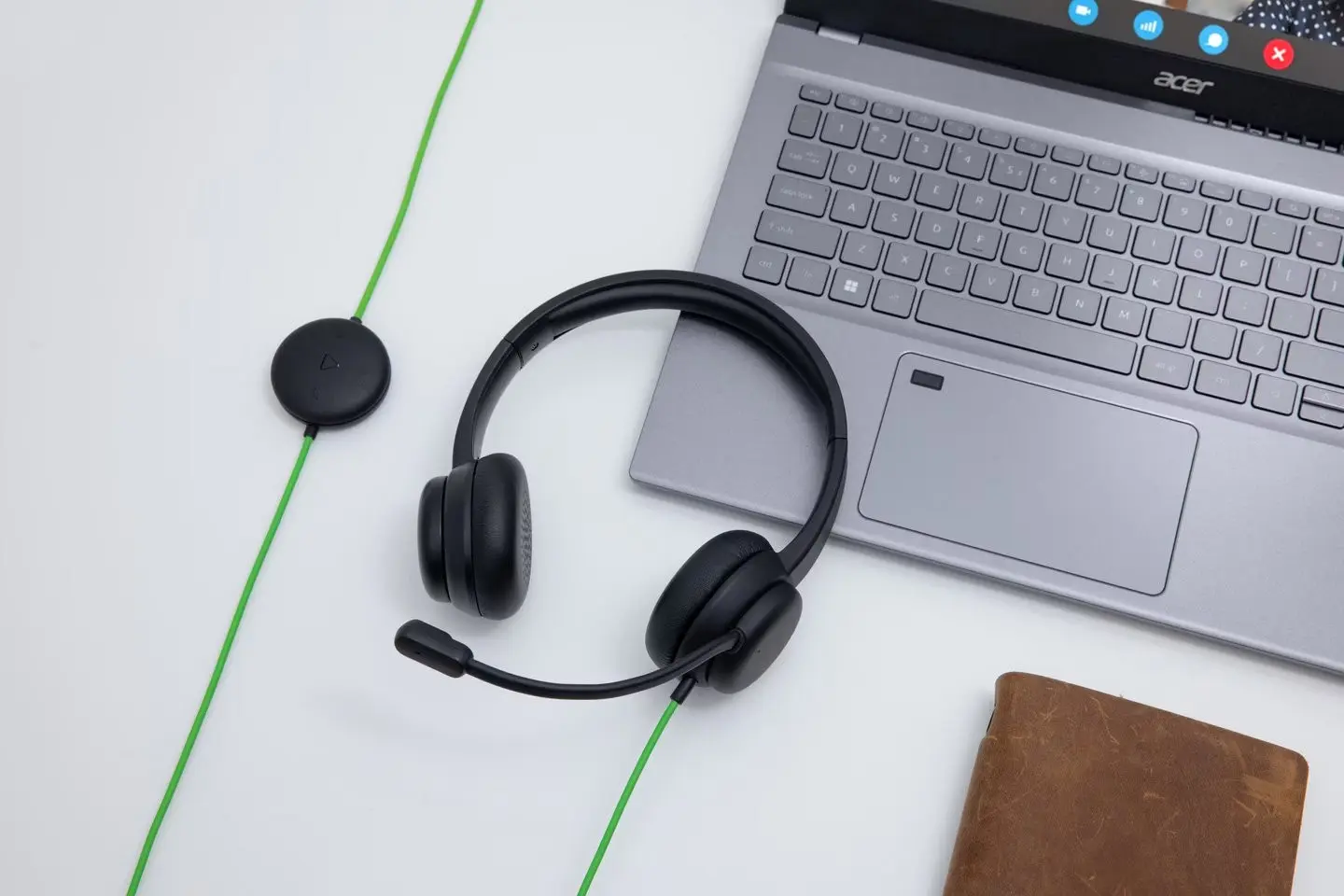 Casti Acer AHW250 (Black)