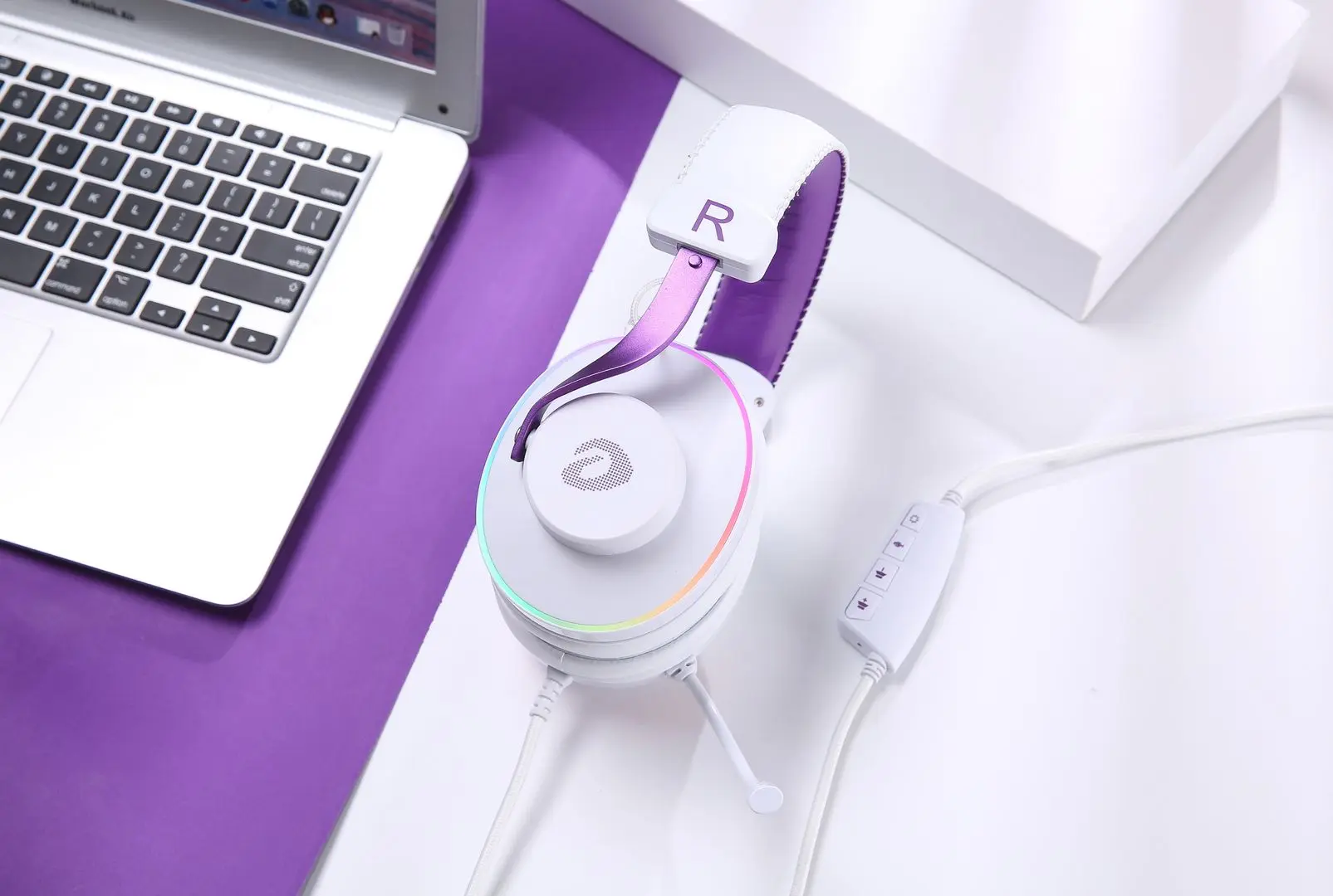 Casti Dareu EH745s (White/Violet)