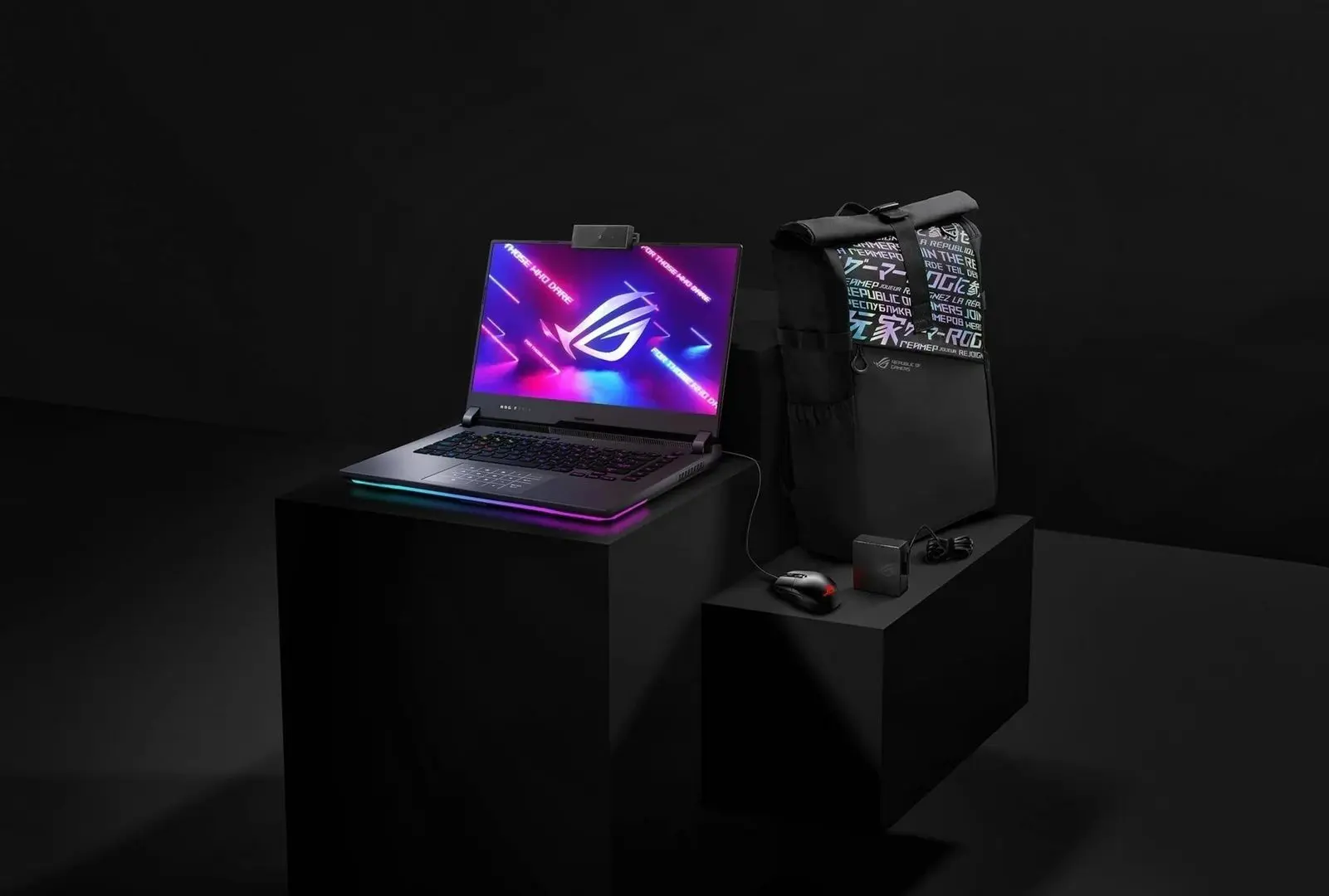 Ноутбук Asus Rog Strix Scar 17 G733PY-LL025W AMD Ryzen 9 7945HX 32GB DDR4/2TB SSD W11H (Off Black)