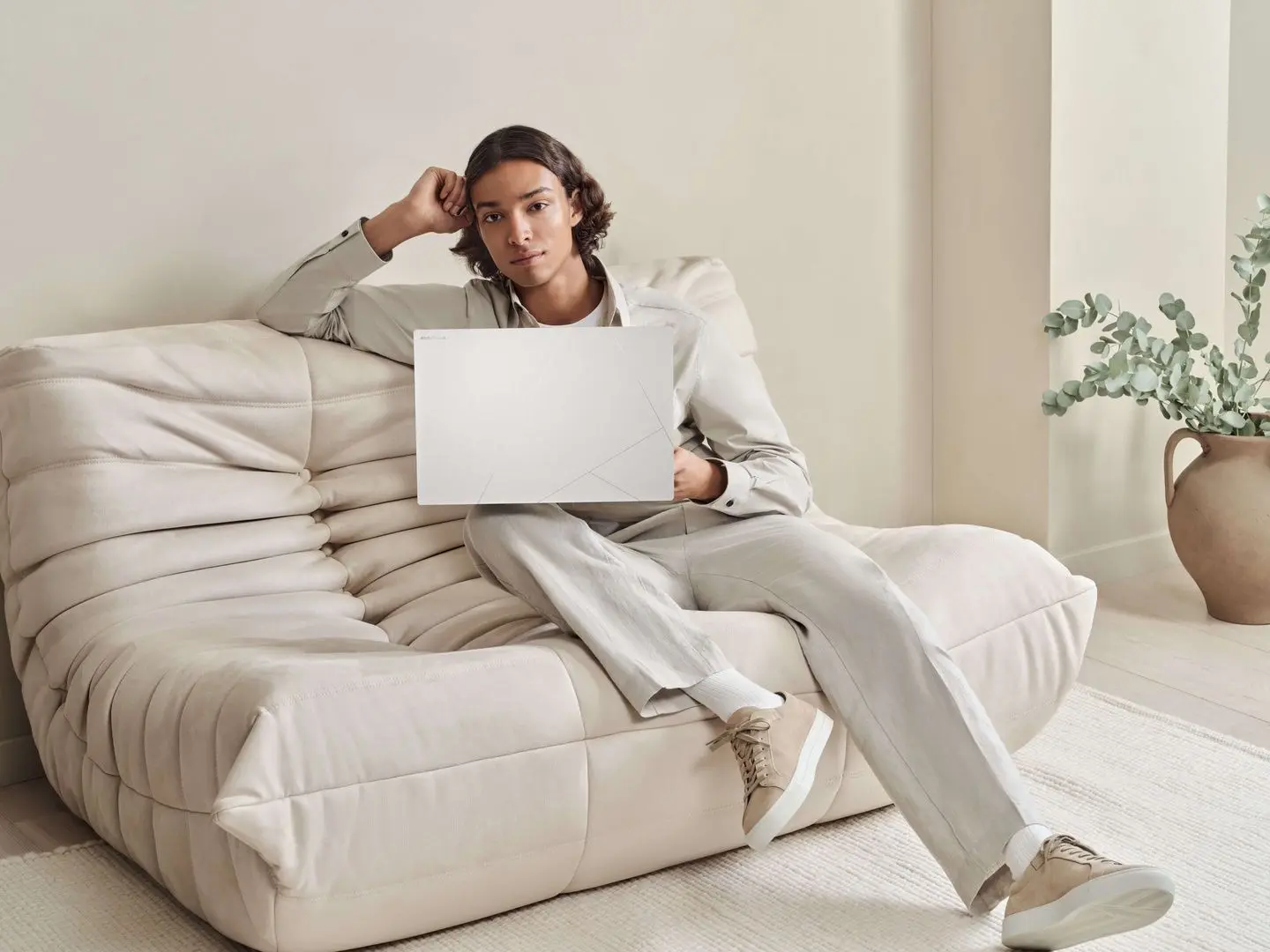 Ноутбук Asus Zenbook S16 UM5606WA-RJ256X AMD Ryzen AI 9 HX370 1x32GB DDR5/2TB SSD (Scandinavian White) - 10