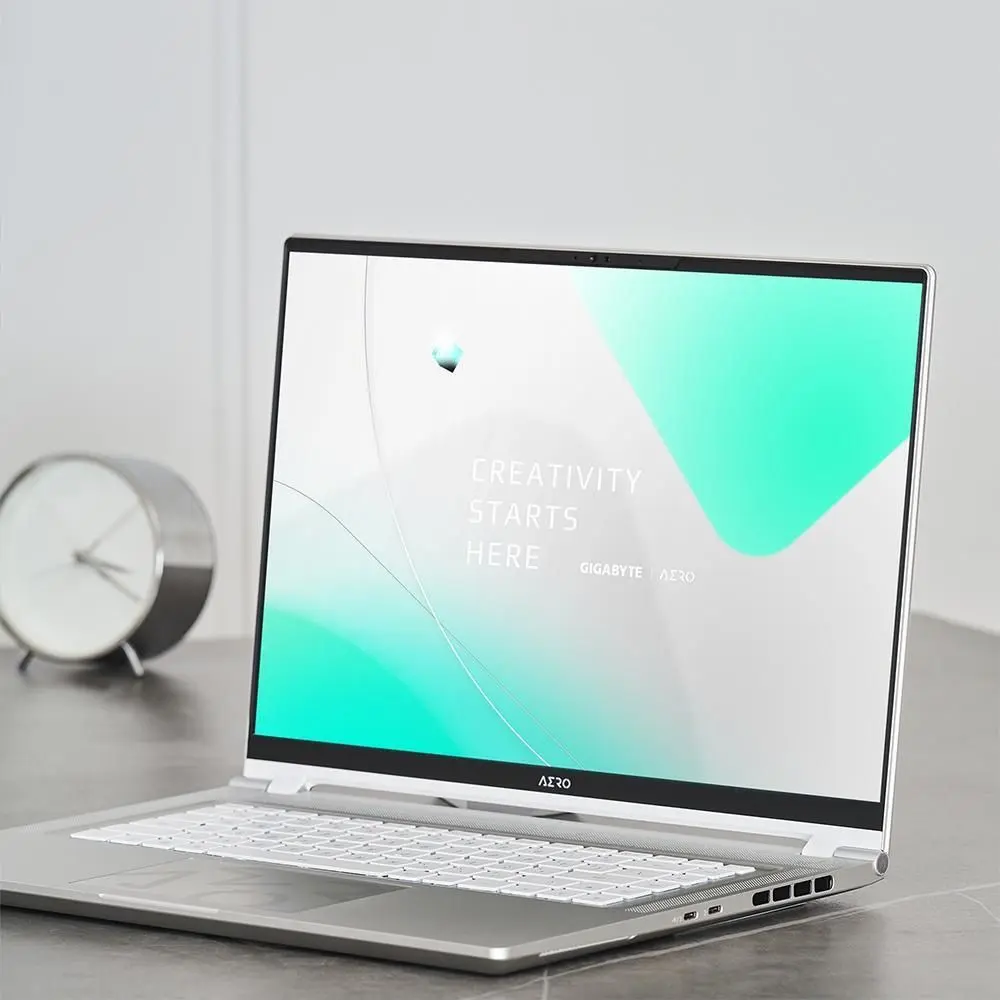 Laptop Gigabyte Aero 16 OLED BSF-H3EE954SH Intel Core i7-13700H 16GB DDR5/1TB SSD Win11 Home (Twilight Silver) - 3