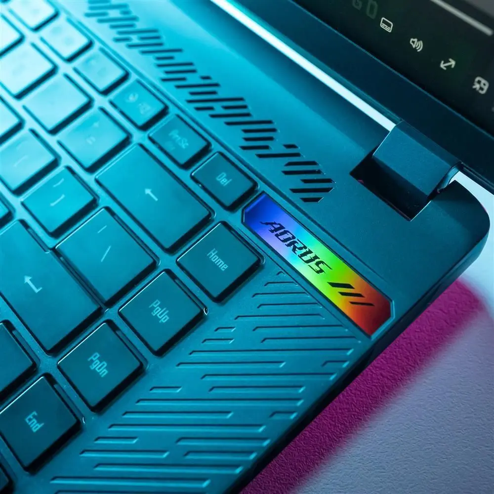 Laptop Gigabyte Aorus 16X 9SG-43EEC54SH Intel Core i7-13650HX 16GB DDR5/1TB SSD Win11 Home (Gray)