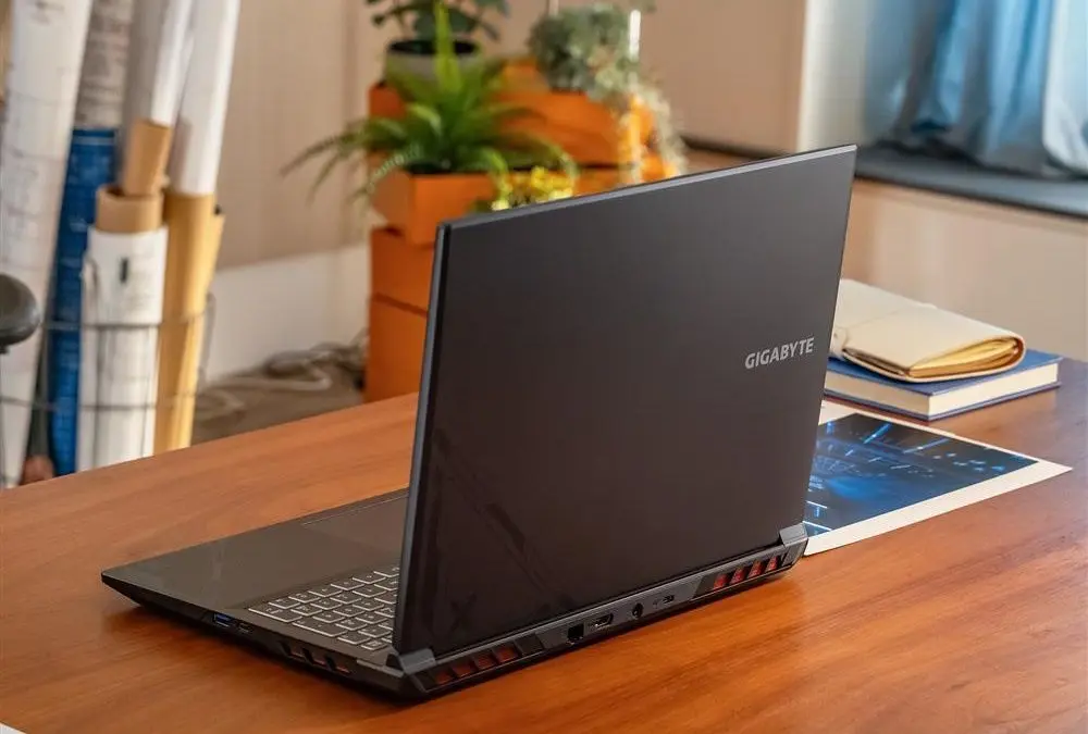 Laptop Gigabyte G6X 9MG-42EE854SD Intel Core i7-13650HX 16GB DDR5/1TB SSD (Black) - 11