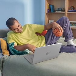 Laptop HP 17-cn1053cl Intel Core i5-1155G7 12GB DDR4/256GB SSD (Silver) Thumb