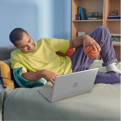 Ноутбук HP 17-cn1053cl Intel Core i5-1155G7 12GB DDR4/512GB SSD (Silver) Thumb