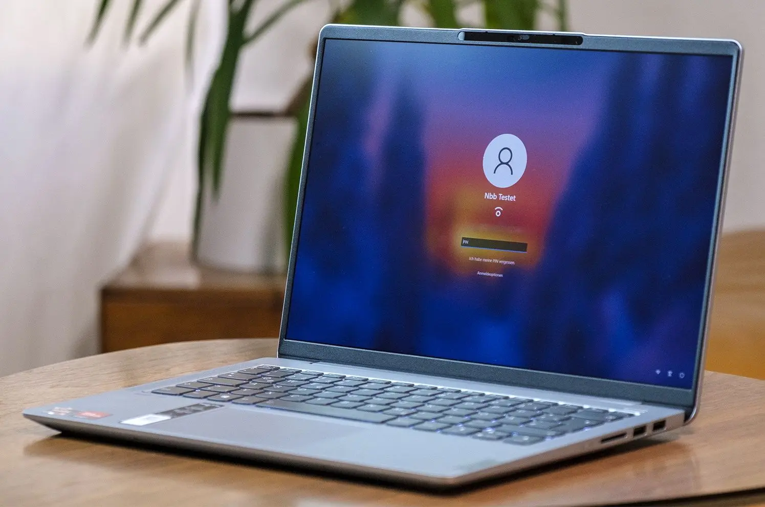 Laptop Lenovo IdeaPad 5 Pro 16ARH7 AMD Ryzen 7 6800HS 16GB DDR4/512GB SSD GeForce GTX 1650 (Cloud Grey)