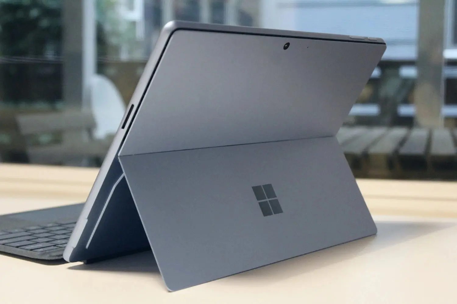 Tableta Microsoft Surface Pro 9 Wi-Fi 5G 8GB/256GB W11P (Platinum)