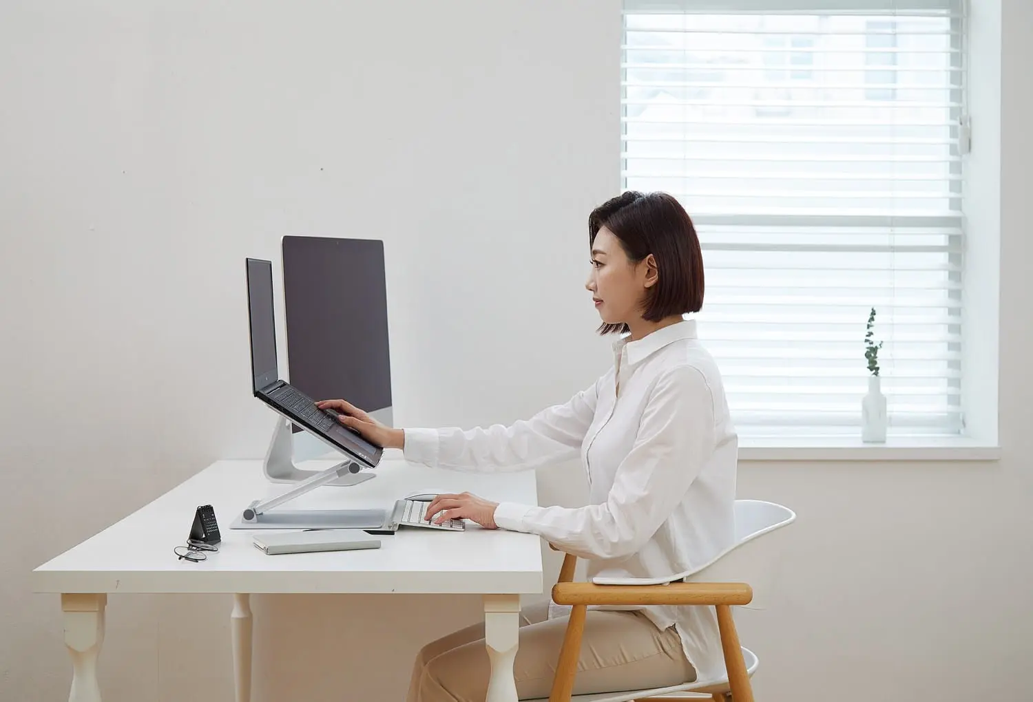 Подставка для ноутбука Pout Eyes3 Lift (Silver/Blue)