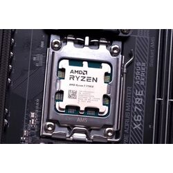 Procesor AMD Ryzen 7 7700X (Tray) Thumb