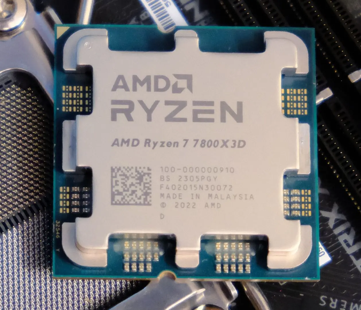 Процессор AMD Ryzen 7 7800X3D (Tray)
