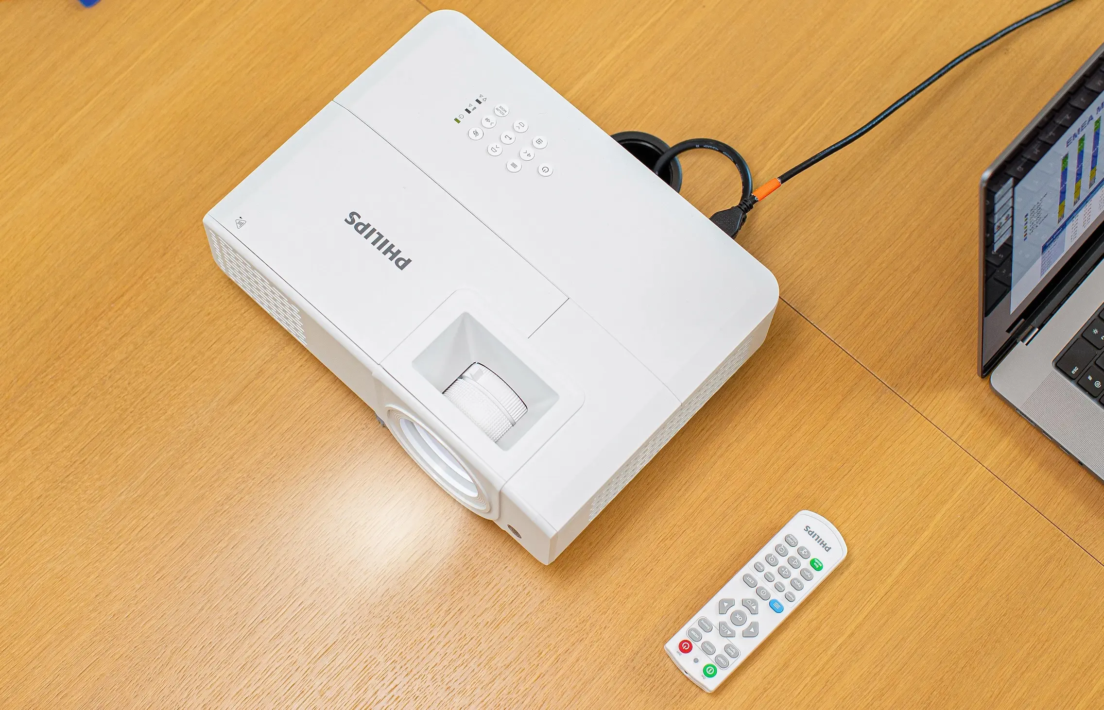 Proiector Philips ProPix 650 (White)