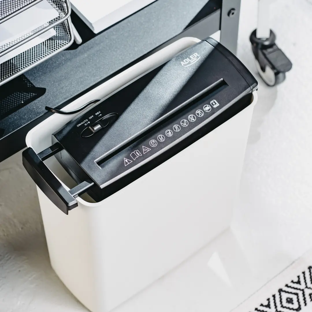 Шредер Adler AD 1040 (Black)