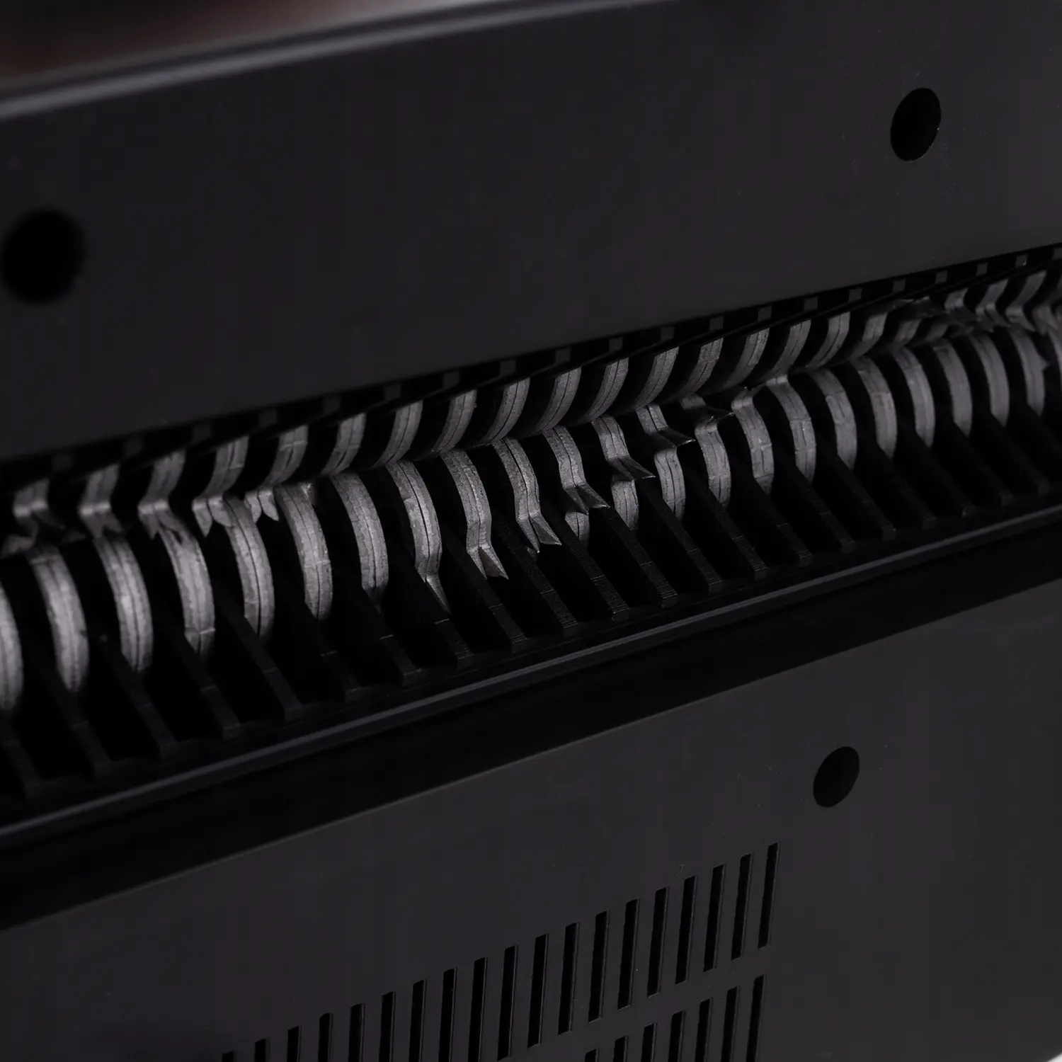 Distrugator de documente Izoxis 25663 (Black)