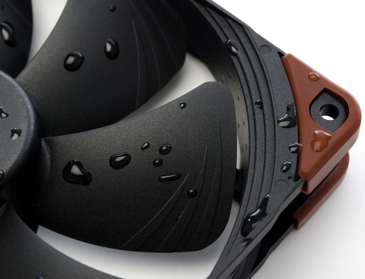 Вентилятор Noctua NF-A14 industrialPPC-2000 PWM (NF-A14IPPC-2000-PWM) - 6