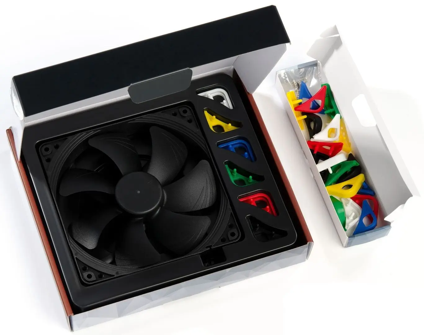 Вентилятор Noctua NF-A14 PWM Chromax.Black.Swap (NF-A14-PWM-CH.BK.S) - 3