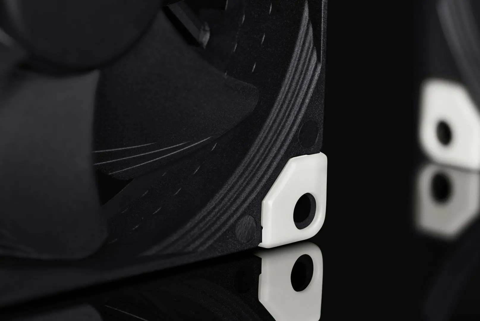 Вентилятор Noctua NF-A9 PWM Chrоmax.Black.Swap (NF-A9-PWM-CH.BK.S) - 4