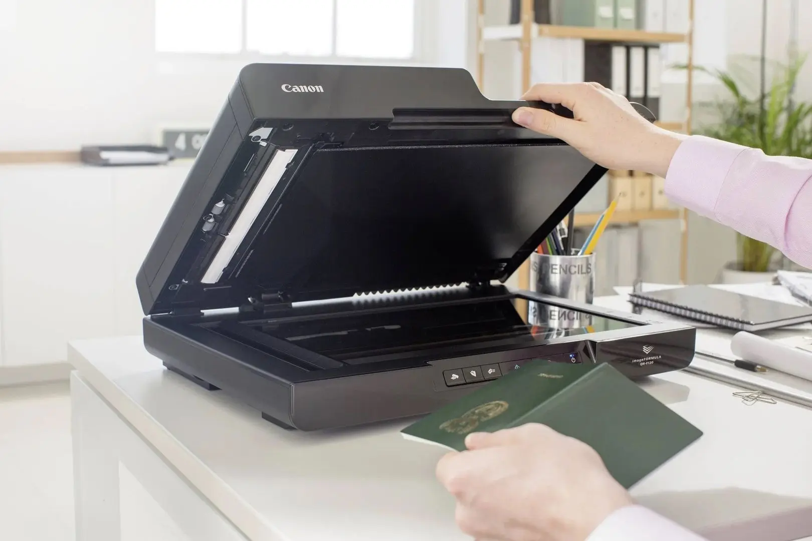 Scanner Canon imageFormula DR-F120 (Black)