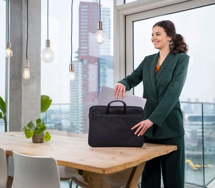 Сумка для ноутбука Trust Bologna 16 Eco-friendly Slim (Black) - 7