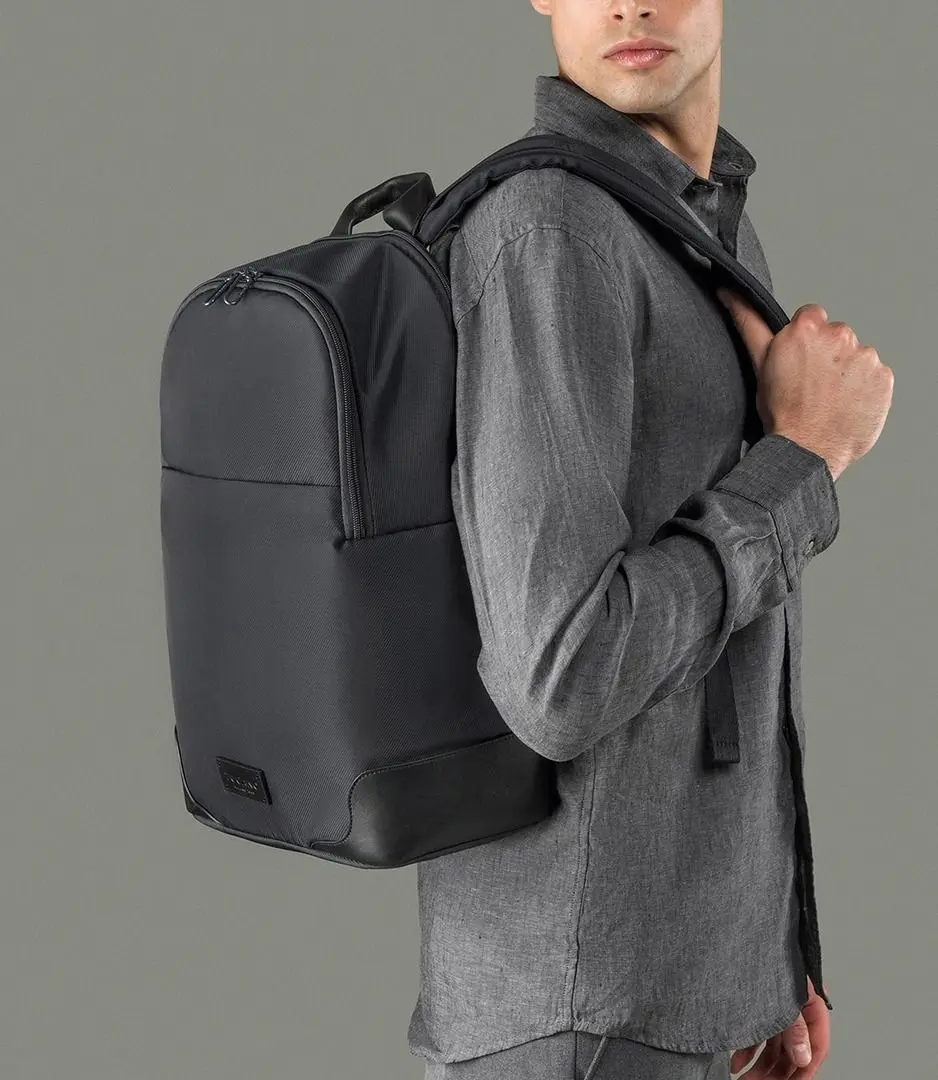 Рюкзак для ноутбука Tucano Fine (Black)